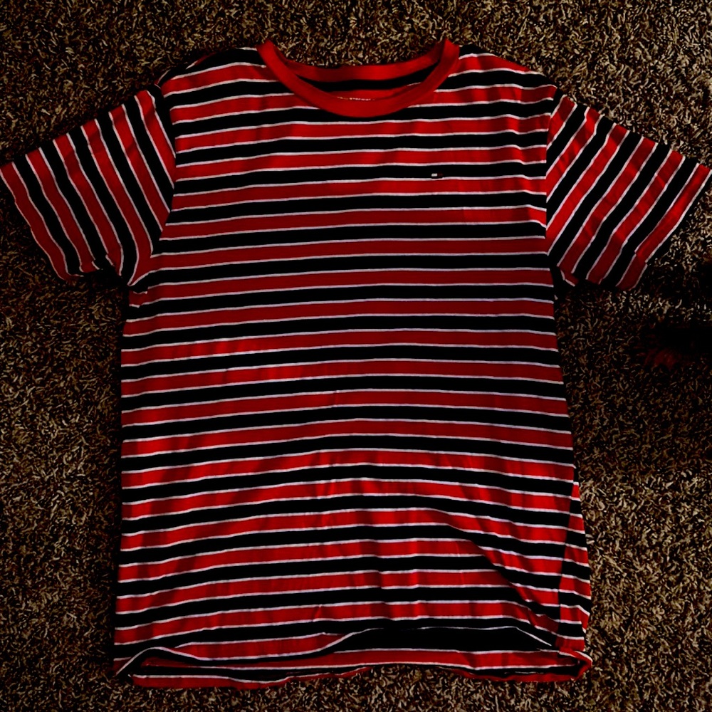 Tommy Hilfiger t shirt size XL (20)